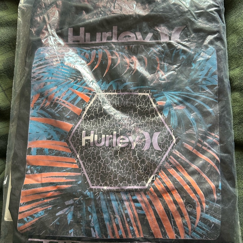 Hurley Short Sleeve Sunshirt Graphic Raglan Black SPF Skate/Swim